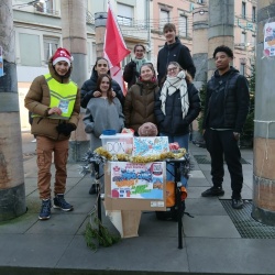 Groupe lors de la collecte de fond de noël 2025