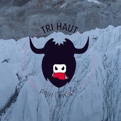 Logo de Tri-haut pour l'Everest - fond glacier Népal